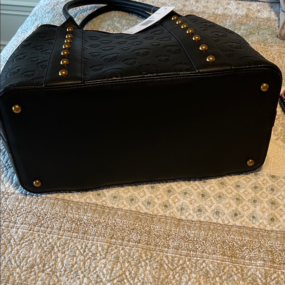 Betsey Johnson Black Embossed Skull Shoulder Bag - Picture 14 of 14